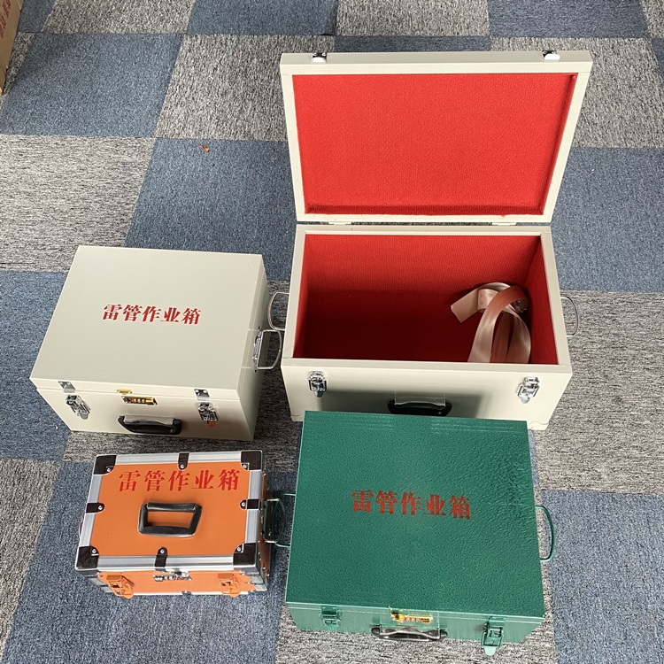 金安爆破工程作业箱如何选择？玻璃钢与传统材质的全面对比